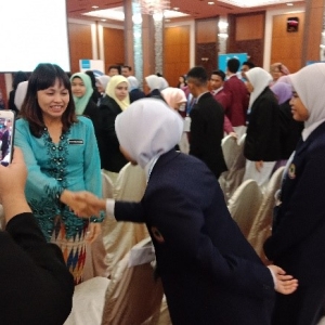 greeting-the-deputy-minister-of-education