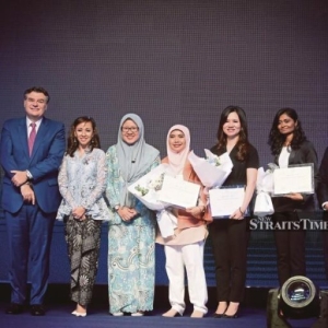 loreal-unesco-fellowship-for-women-in-science-2019-01