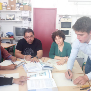 participants-listening-to-the-briefing-from-the-la-main-a-la-pate-foundation-officials-768x576