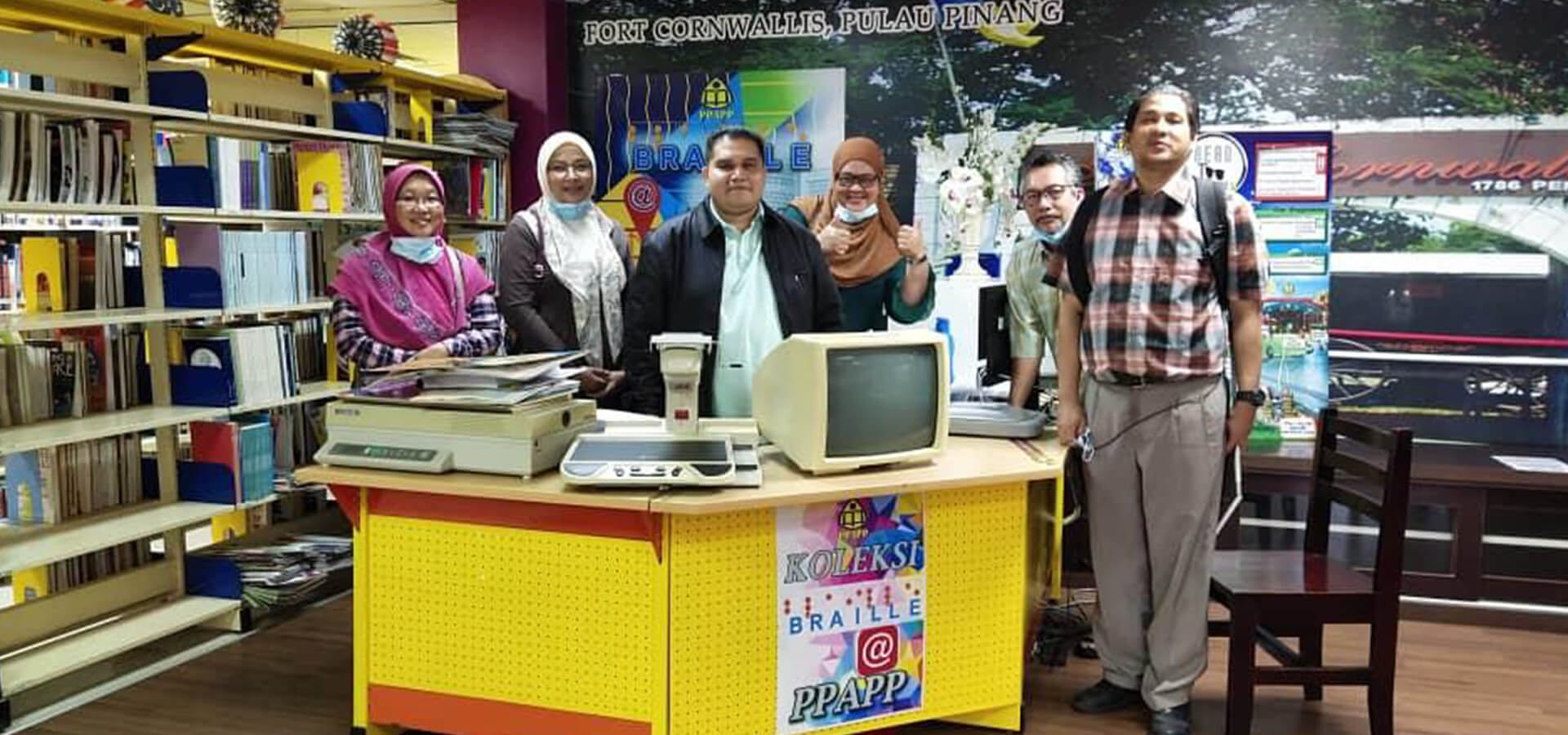 Non-Visual Desktop Access (NVDA) User Manual: Braille Version